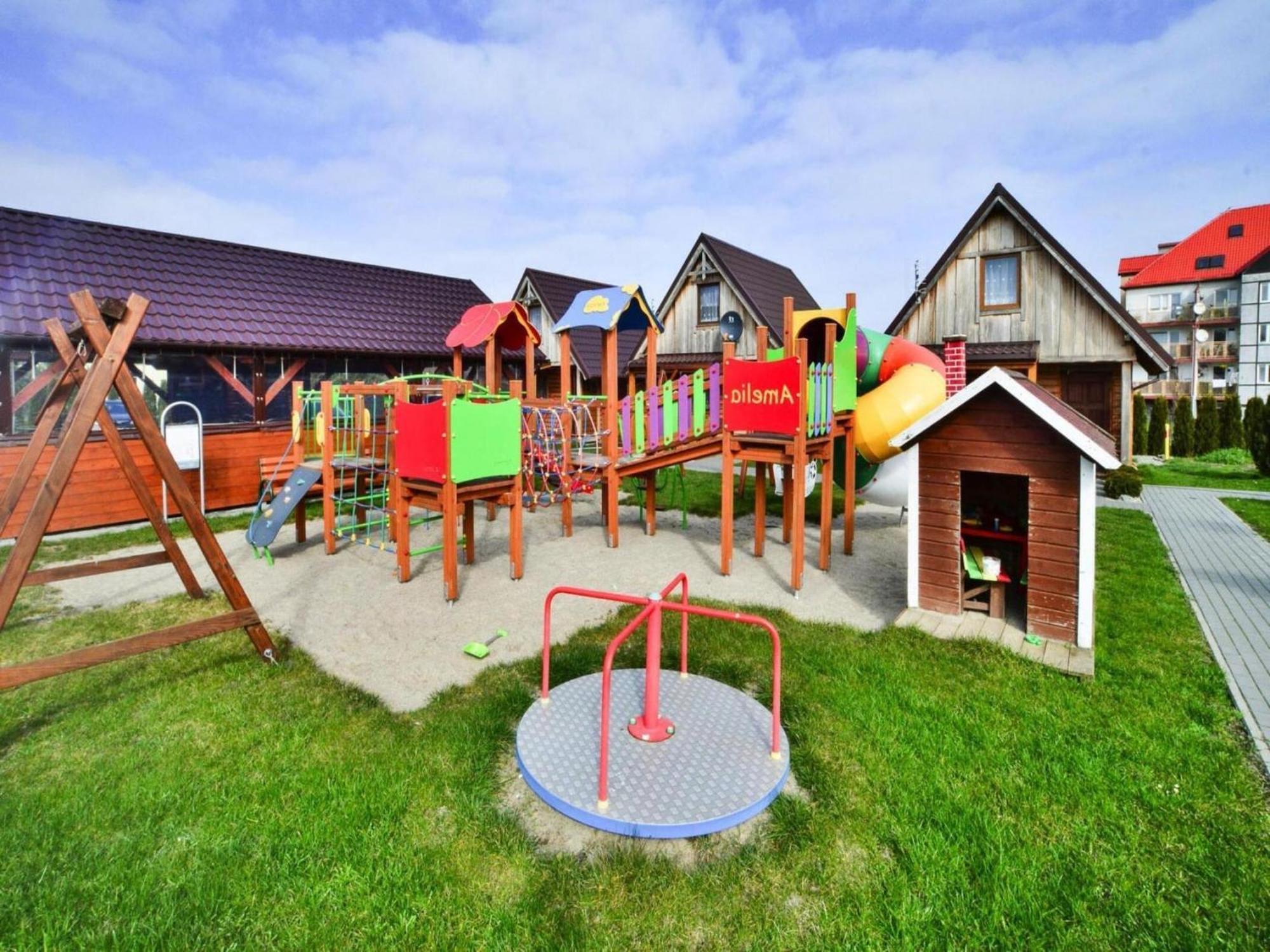 2-Storey Holiday Homes, 尤斯托尼莫斯基 外观 照片