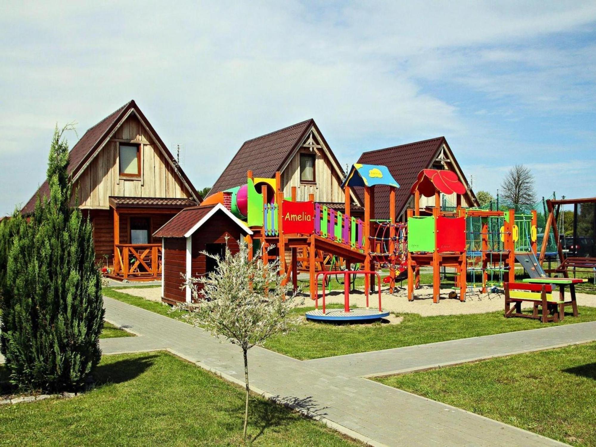 2-Storey Holiday Homes, 尤斯托尼莫斯基 外观 照片